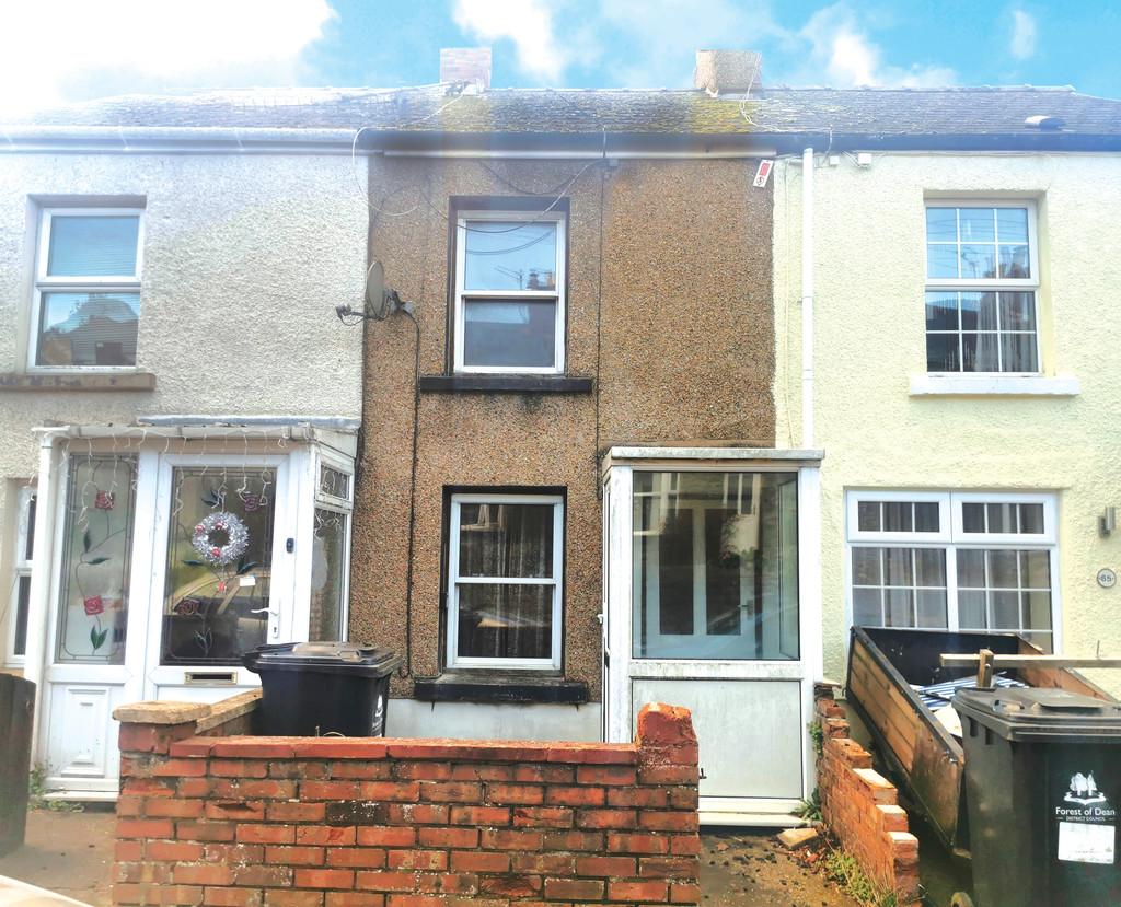 Belle Vue Road, Cinderford, GL14 2 bed terraced house £40,000