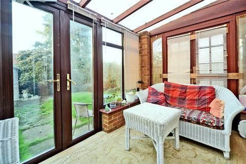 33 Washington Road, Worcester Park, KT4 8JG