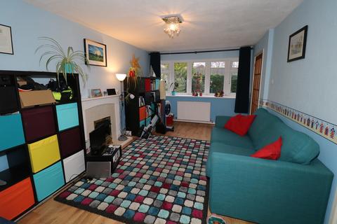 8 Edmondes Close, Warwick, CV34 5TX