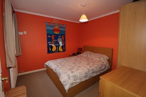 8 Edmondes Close, Warwick, CV34 5TX
