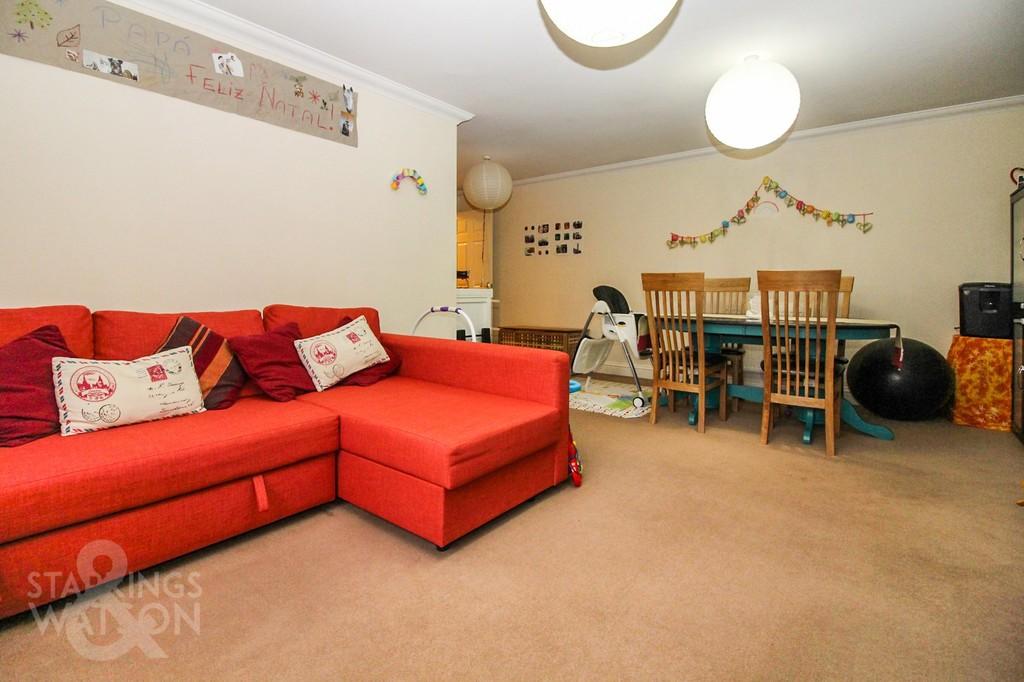Unicorn Yard, Norwich 2 bed apartment £220,000
