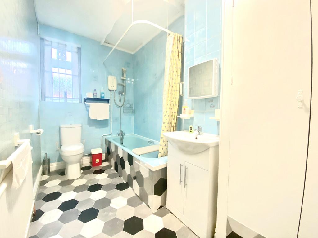Family bathroom