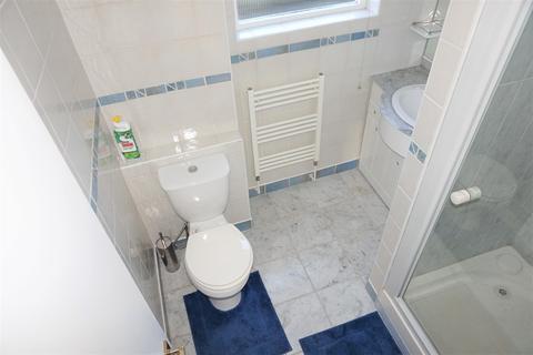 14 Lakeside, Beckenham, BR3 6LX