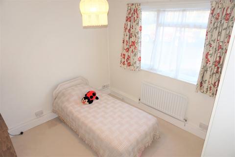 14 Lakeside, Beckenham, BR3 6LX
