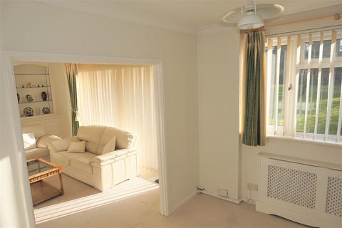 14 Lakeside, Beckenham, BR3 6LX