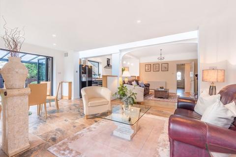 7 Downs Road, Purley, CR8 1DS