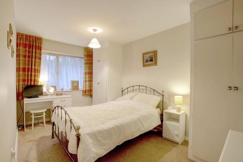 1 Atcham Close, Redditch, B98 0NY