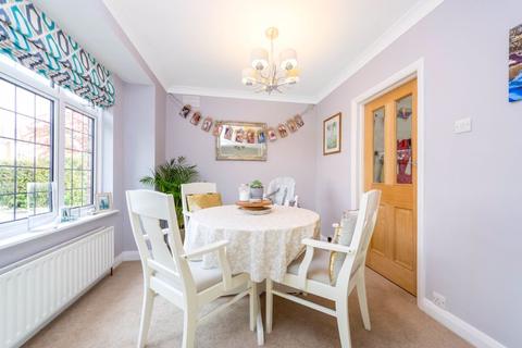 61 Glenhurst Avenue, Bexley, DA5 3QH