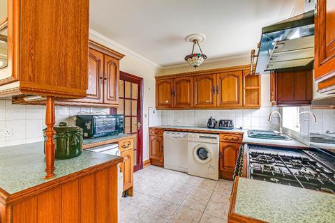 11 Claremont Close, South Croydon, CR2 9EQ