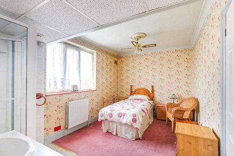 11 Claremont Close, South Croydon, CR2 9EQ