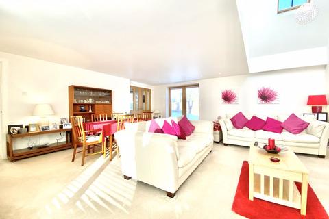 84 Midton Road, Ayr, KA7 2TP