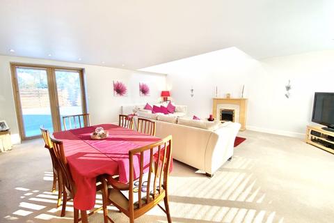 84 Midton Road, Ayr, KA7 2TP