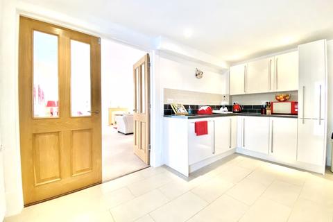 84 Midton Road, Ayr, KA7 2TP