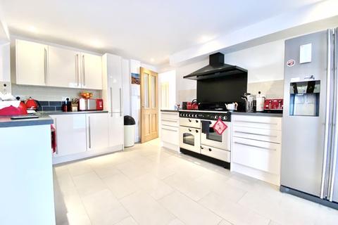 84 Midton Road, Ayr, KA7 2TP
