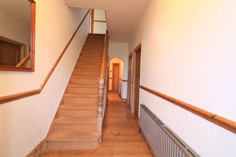 House in London - View 2