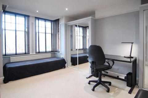4 Kingsholm Square, Gloucester, GL1 2QJ