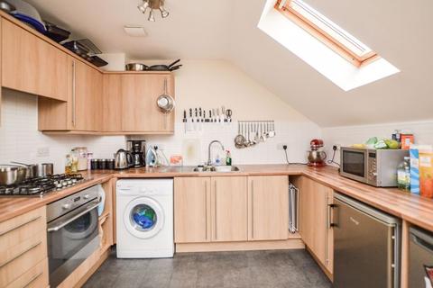 13 Avon Place, Salisbury, SP1 2ET