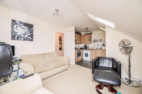 13 Avon Place, Salisbury, SP1 2ET