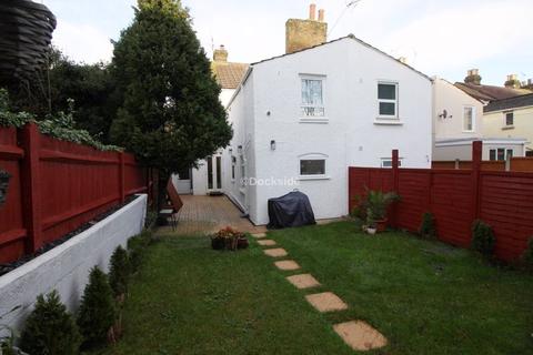 2 Waterloo Road, Gillingham, ME7 4SB