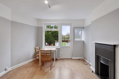 115 Wide Way, Mitcham, CR4 1BQ