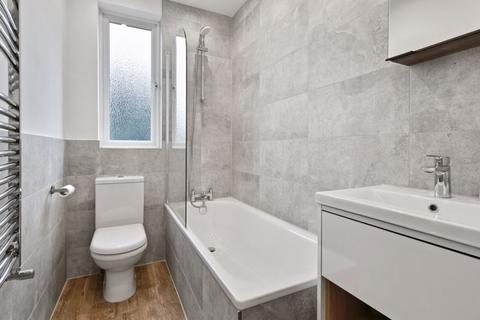 115 Wide Way, Mitcham, CR4 1BQ