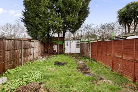 115 Wide Way, Mitcham, CR4 1BQ