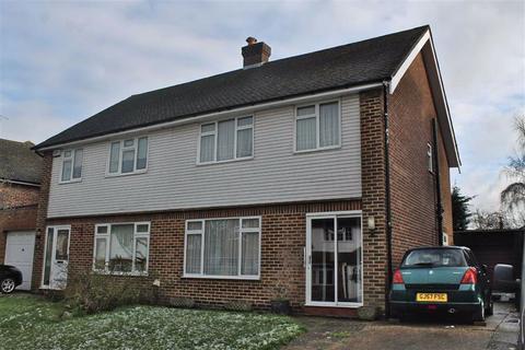 19 Cricketers Drive, Meopham, Gravesend, DA13 0AX