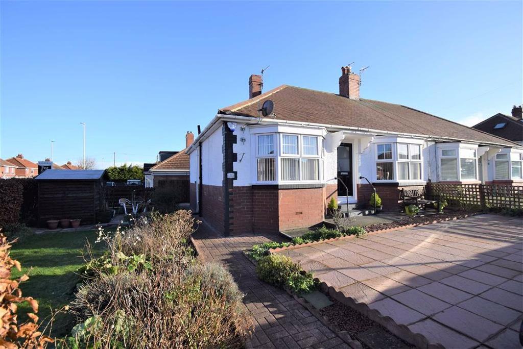 Lisle Road, South Shields 2 bed semidetached bungalow £209,950