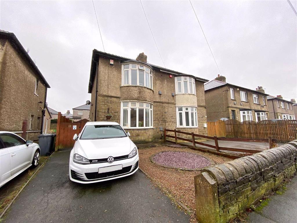 New Hey Road, Oakes, Huddersfield, HD3 2 bed semidetached house £160,000