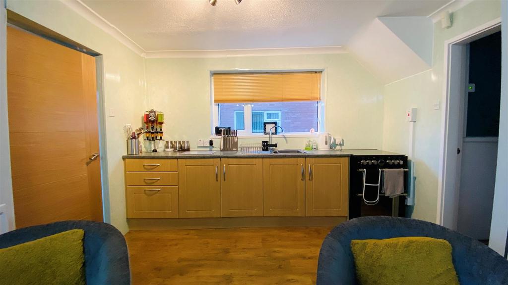 Watson Close Kitchen 1.jpg