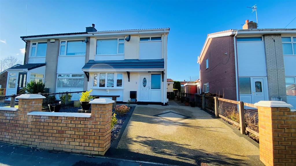 Watson Close External 1.jpg