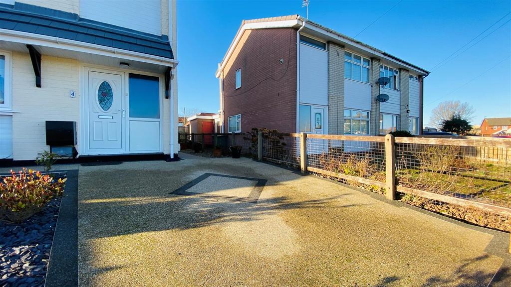 Watson Close External 2.jpg