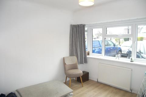 14 Brackendale, Potters Bar, EN6 2LU