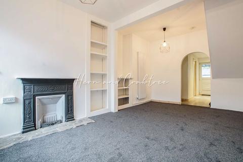 18 Orchard Place, Cardiff, CF11 9DY