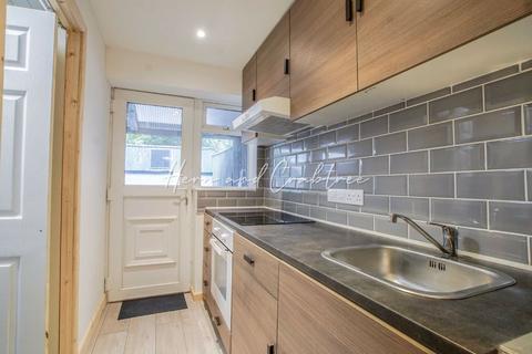 18 Orchard Place, Cardiff, CF11 9DY