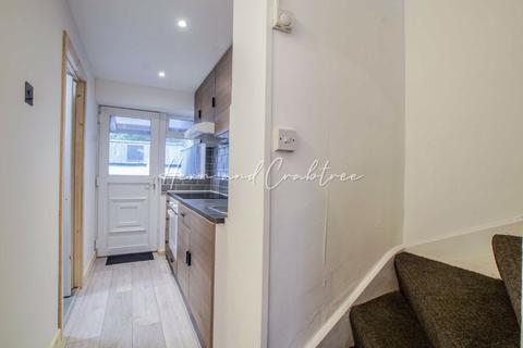 18 Orchard Place, Cardiff, CF11 9DY
