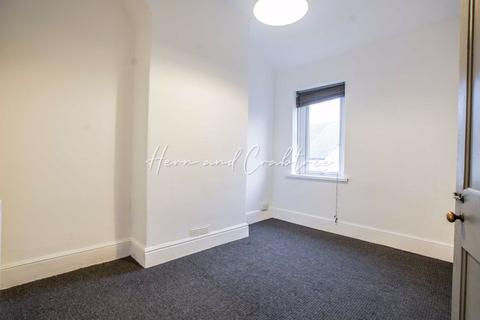 18 Orchard Place, Cardiff, CF11 9DY