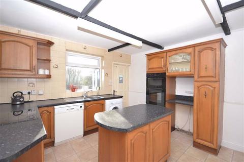 4 Selby Road, Garforth, Leeds, LS25 1LS
