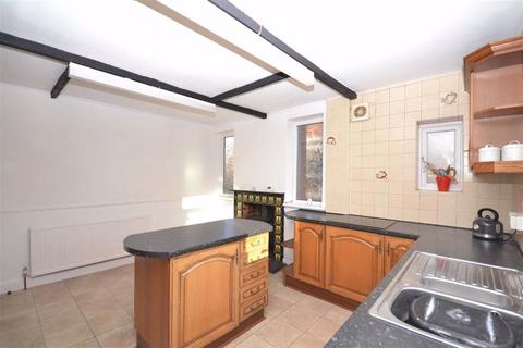 4 Selby Road, Garforth, Leeds, LS25 1LS