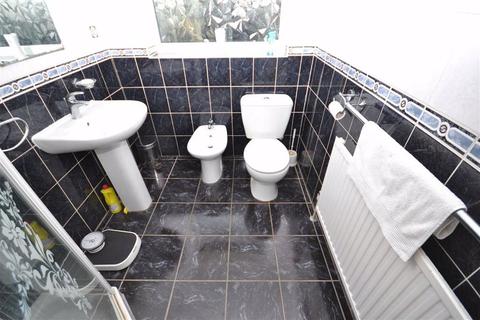 4 Selby Road, Garforth, Leeds, LS25 1LS