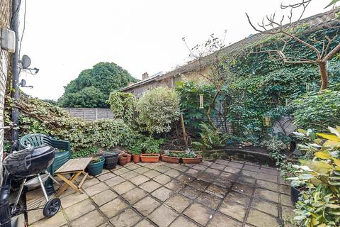 Flat 1, 27 Raeburn Street, London, SW2 5QT