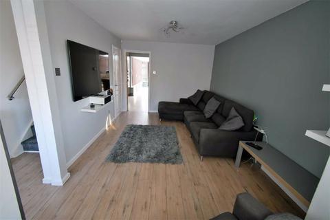 28 Brackley Close, Hull, HU8 8EF
