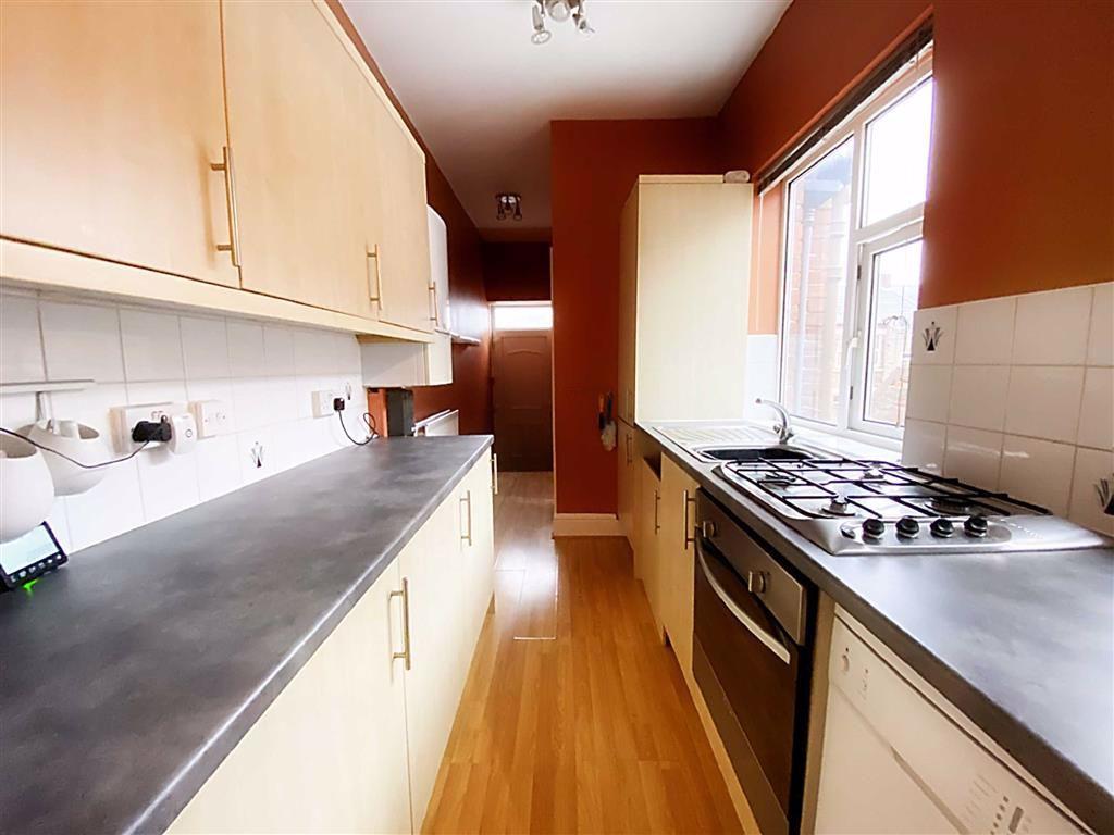 Julian Avenue, Walkergate, Newcastle... 3 bed apartment £79,950