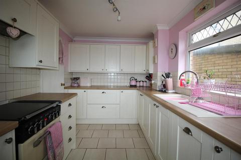 8 Dancing Close, Undy, Caldicot, NP26 3JT
