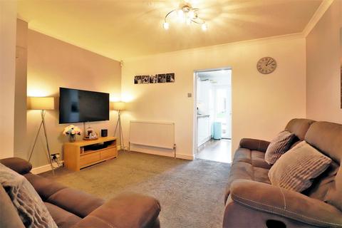 88 Holmsdale Grove, Bexleyheath, DA7 6NY