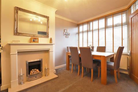 88 Holmsdale Grove, Bexleyheath, DA7 6NY