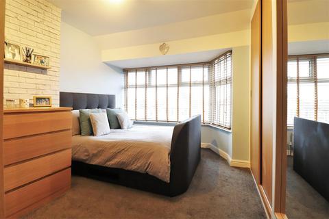 88 Holmsdale Grove, Bexleyheath, DA7 6NY