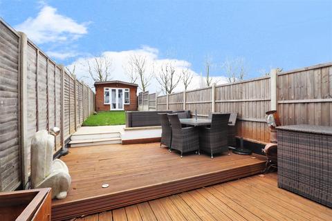 88 Holmsdale Grove, Bexleyheath, DA7 6NY