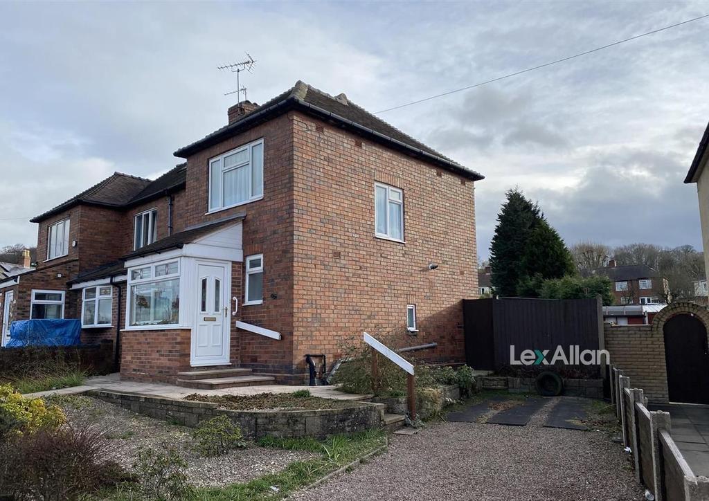 Wassell Road, Stourbridge 3 bed semidetached house £165,000