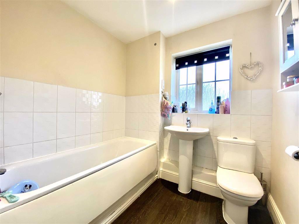 Bathroom (front)